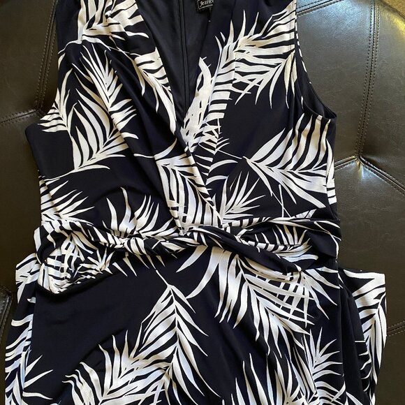 Jessica Howard Petite Twist-Front Maxi Dress, size 14P - Picture 6 of 9